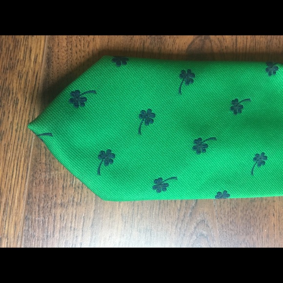 Irish Tie by Cape Cod - Picture 1 of 6